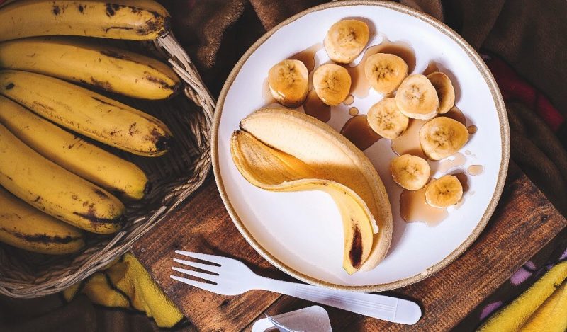 muz-ve-fistik-ezmesi-bal