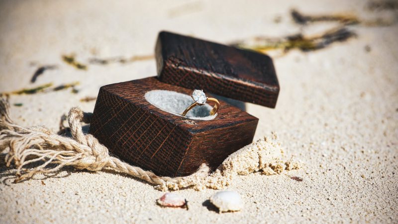 kumsalda-evlilik-teklifi