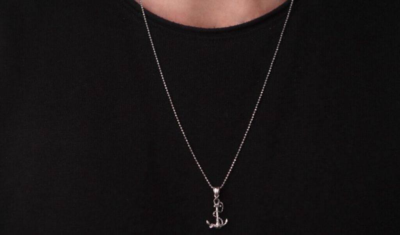 gumus-925-ayar-capa-motifli-beyaz-erkek-kolyesi