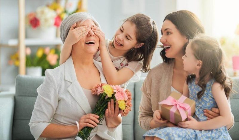 anneler-gununde-anneme-ne-alabilirim-muhiku-blog