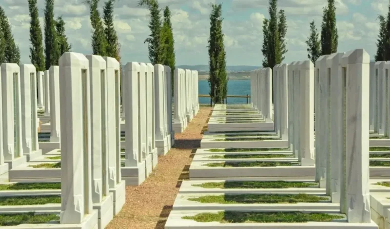 bir-yolcuya-necmettin-halil-onan