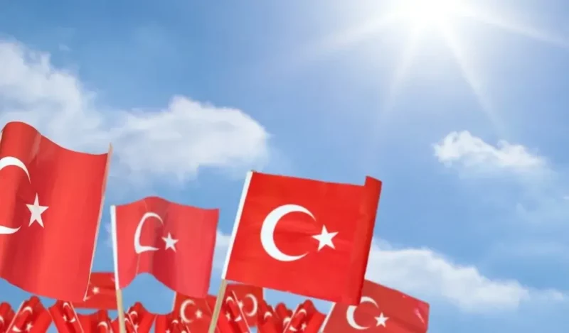 o-geliyor-celal-sahir-erozan