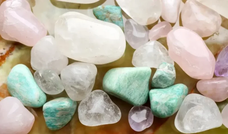 yari-degerli-taslar-nelerdir