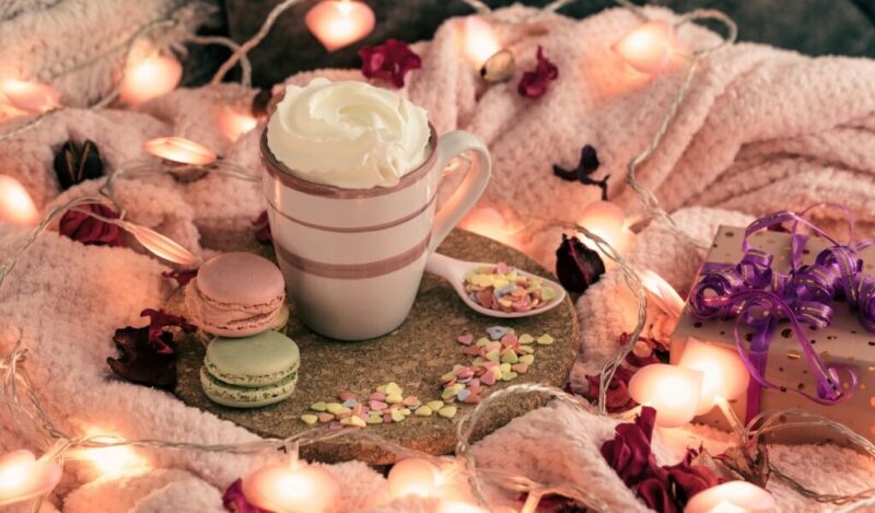 bulutlarin-uzerinde-hissettiren-bir-ask