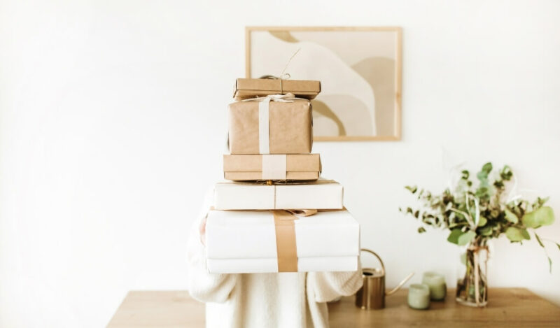 14-mart-tip-bayramina-ne-hediye-alinir