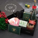 Kadına Yeni Yıl Hediye Kutusu