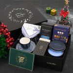 Kadına Yılbaşı Hediye Kutusu