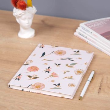 Pastel Çiçek Desenli Defter