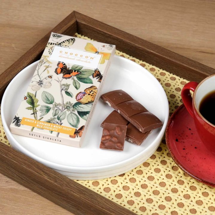 CHOCCOM El Yapımı Zencefil & Tarçın & Buğday Patlağı Sütlü Çikolata