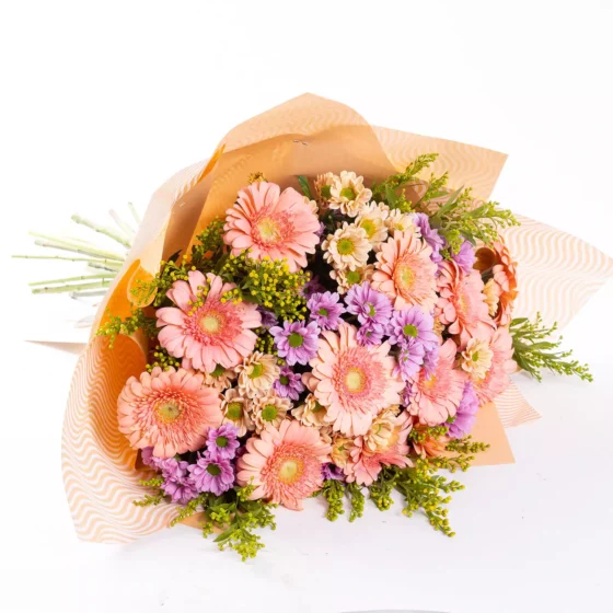 Lucia - Krizantem ve Solidago Çiçek Buketi