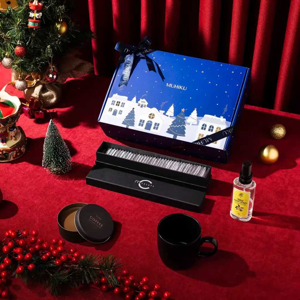 Tatlı Bir Hatıra Yılbaşı Hediye Kutusu Tatlı Bir Hatıra Yılbaşı Hediye Kutusu