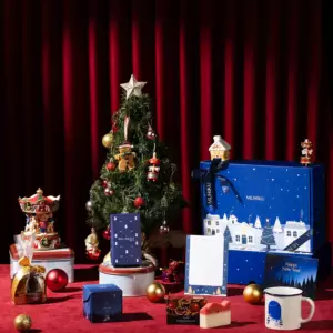 Gülümseten Yeni Yıl Hediye Kutusu