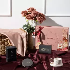 Büyülü Siyah Hediye Kutusu