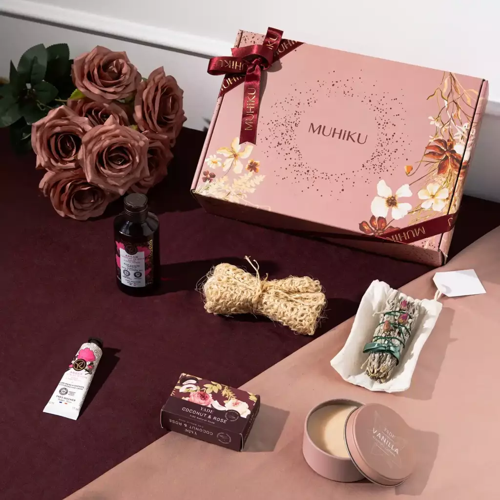 Bakım Günü Hediye Kutusu Bakım Günü Hediye Kutusu