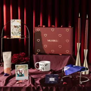 Sevgiliyi Gülümseten Hediye Kutusu