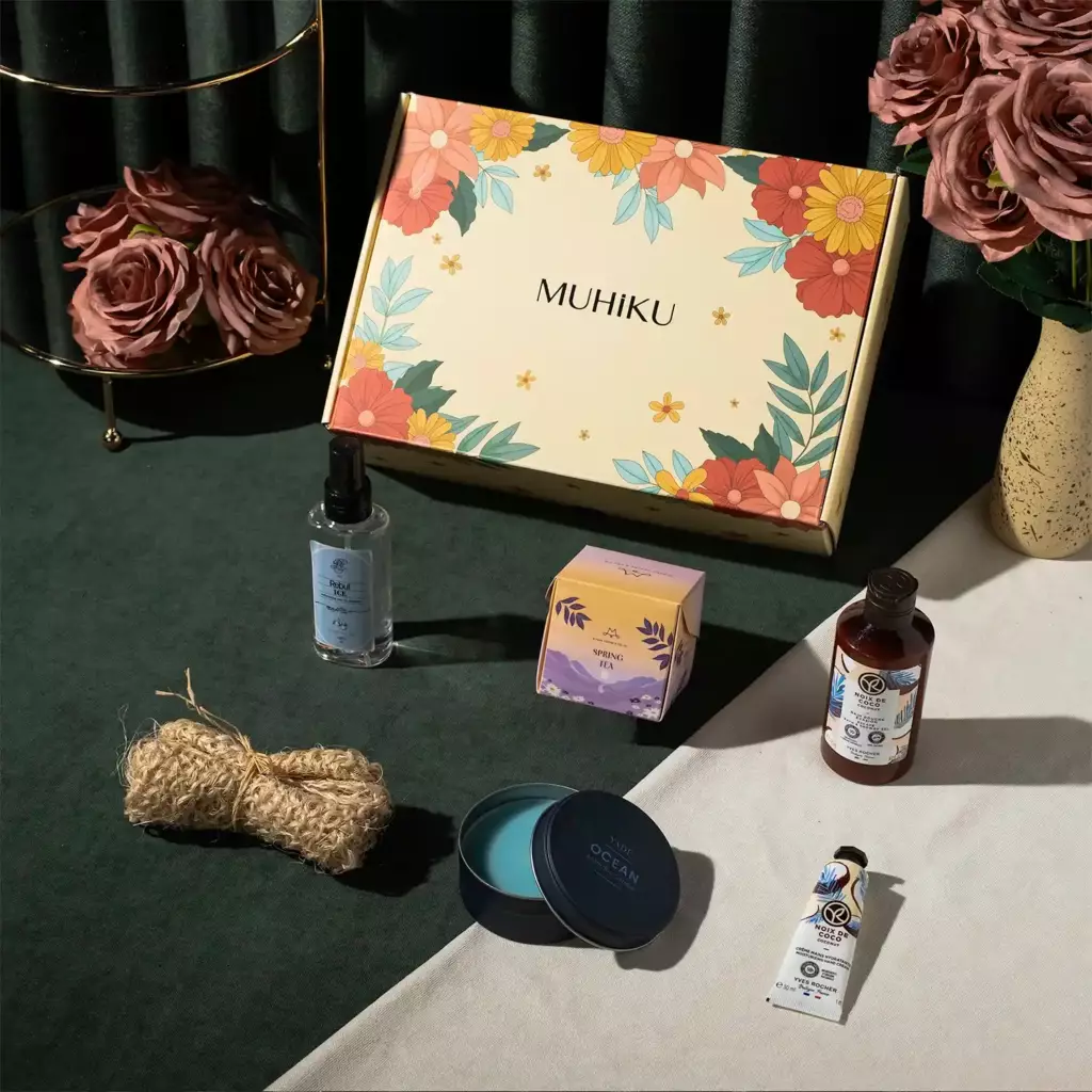 Keyifli Bakım Günü Hediye Kutusu Keyifli Bakım Günü Hediye Kutusu