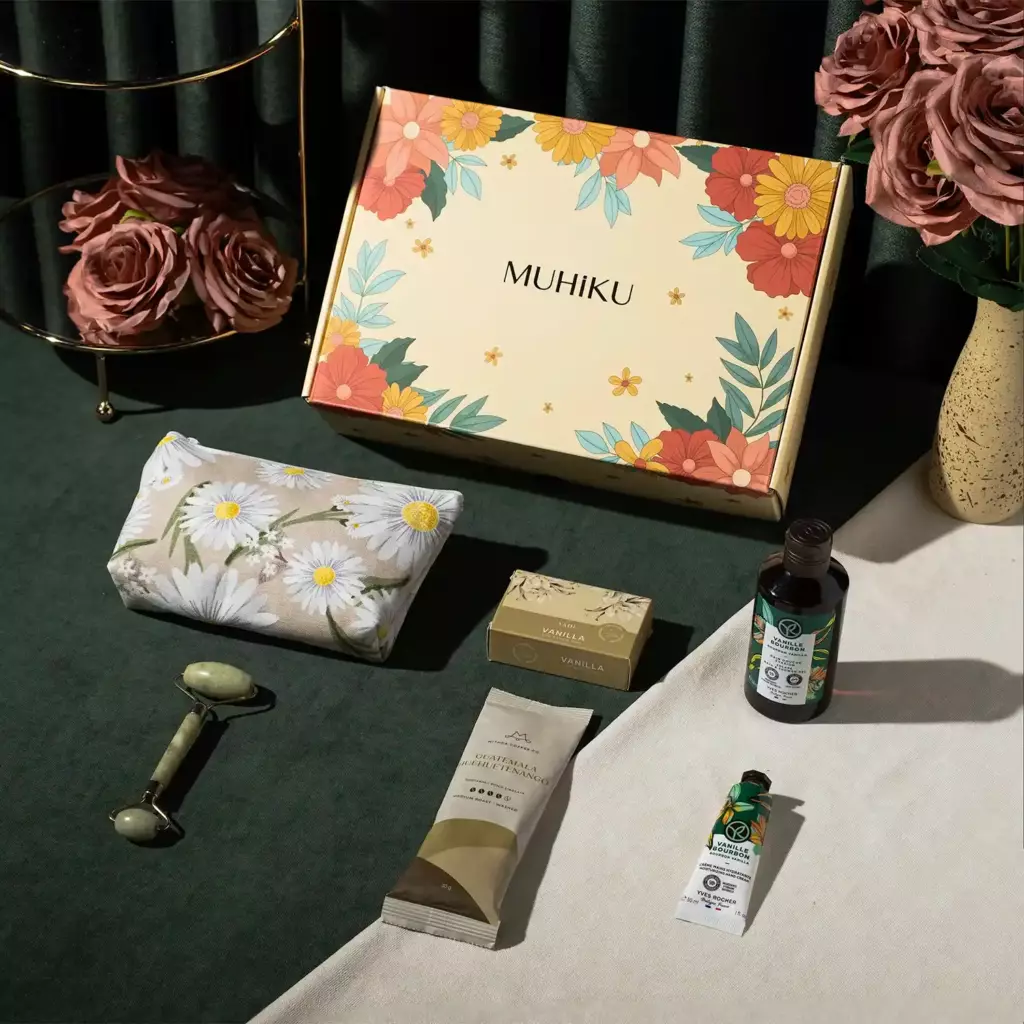 Çiçeksi Kokular Hediye Kutusu Çiçeksi Kokular Hediye Kutusu