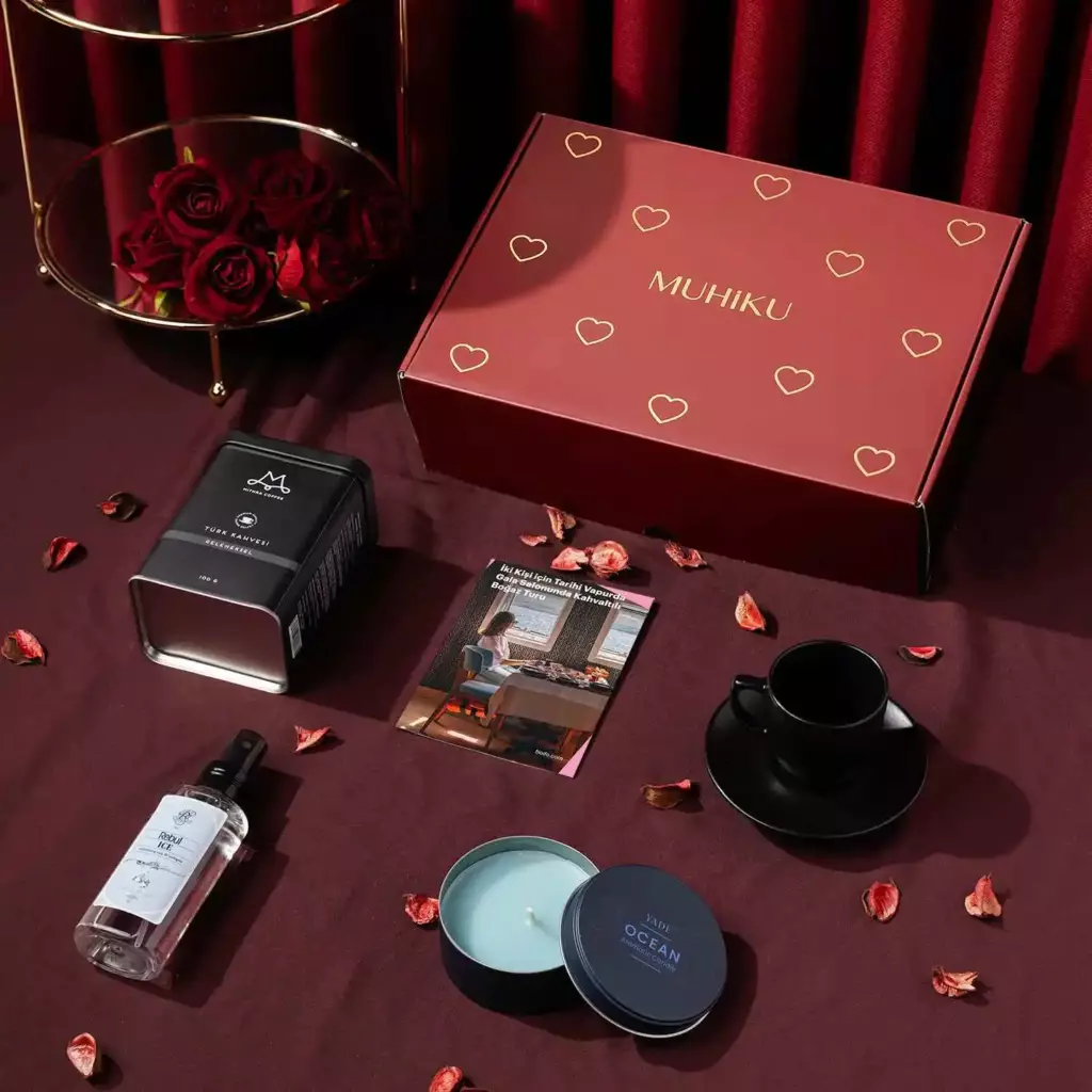 Sevgiliye Hediye Kutusu Sevgiliye Hediye Kutusu