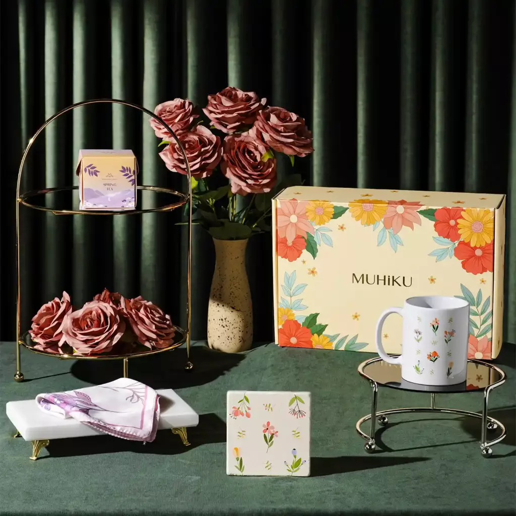 Renkli Sürpriz Hediye Kutusu Renkli Sürpriz Hediye Kutusu