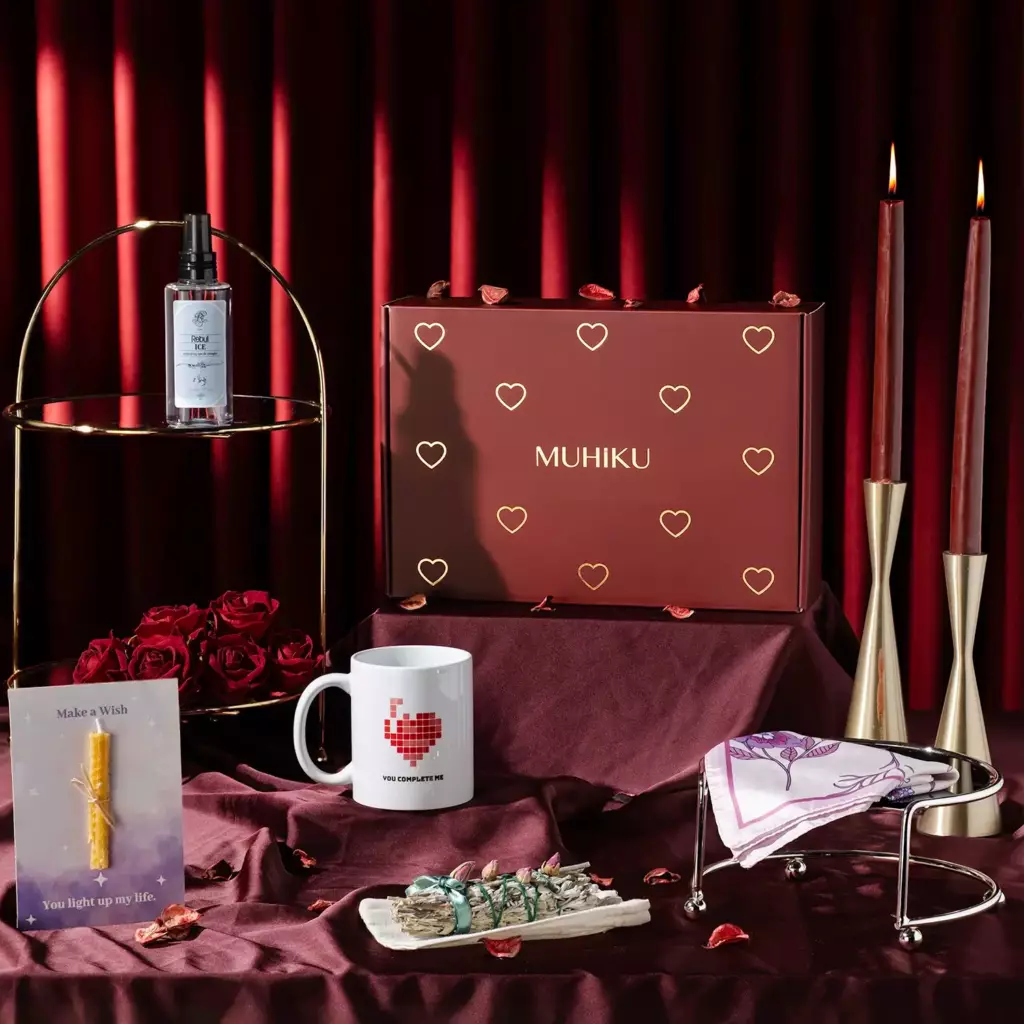 Sevgiliye Sürpriz Hediye Kutusu Sevgiliye Sürpriz Hediye Kutusu